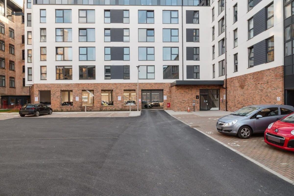 Beautiful 2 Bed Apartment In A Converted Mill ลีดส์ ภายนอก รูปภาพ